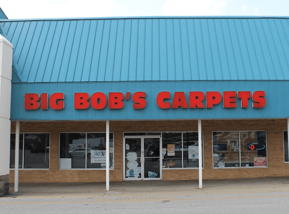 Outside Big Bob's Flooring Covington, KY store